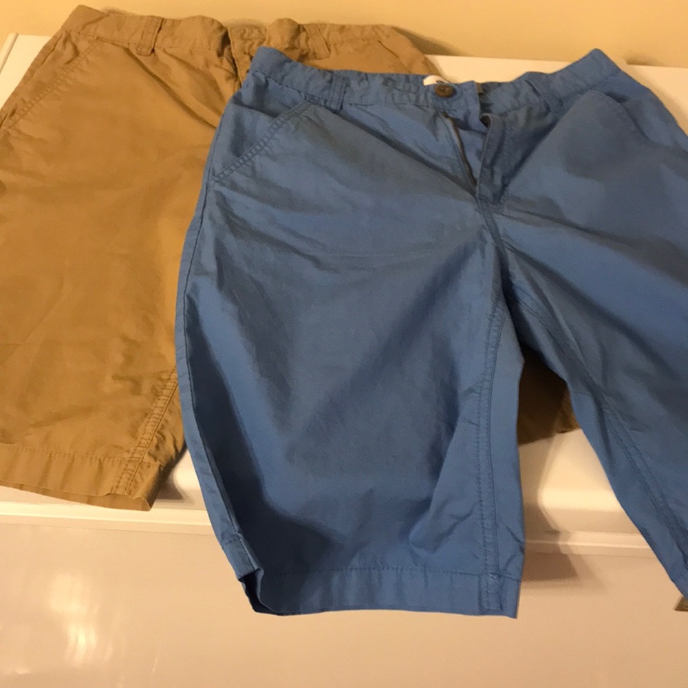 Boys Old Navy flat front shorts size 16r